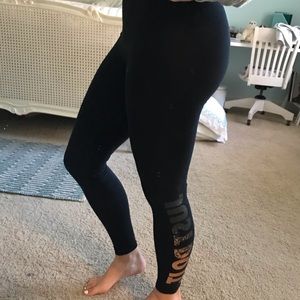 NWOT NIKE LEGGINGS